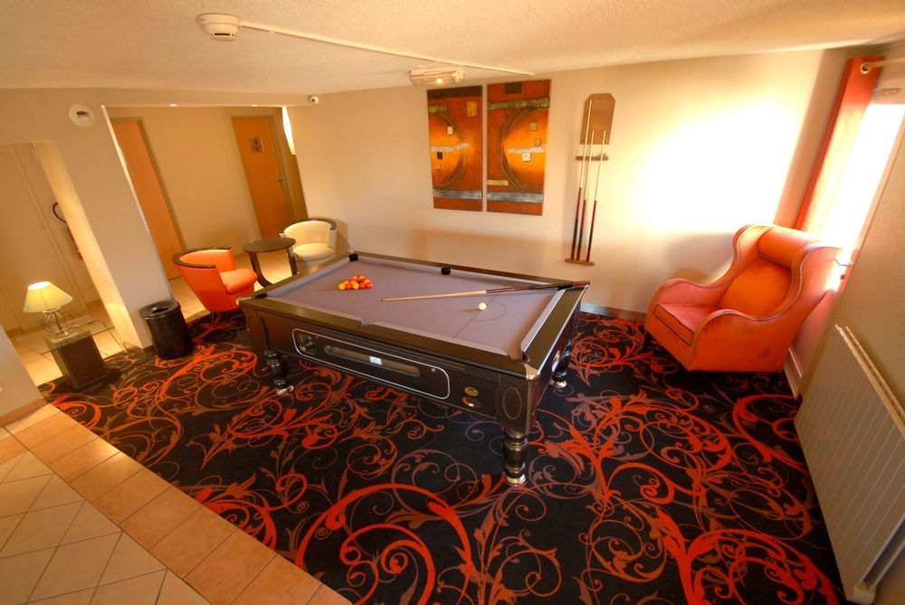 Logis Hotel L'Oree De Chartres - Barjouville Екстериор снимка